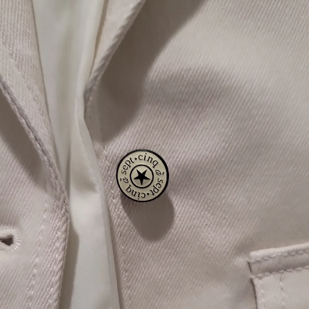 Cinq A Sept Cream Blazer with Ruched Sleeves - Picture 5 of 14